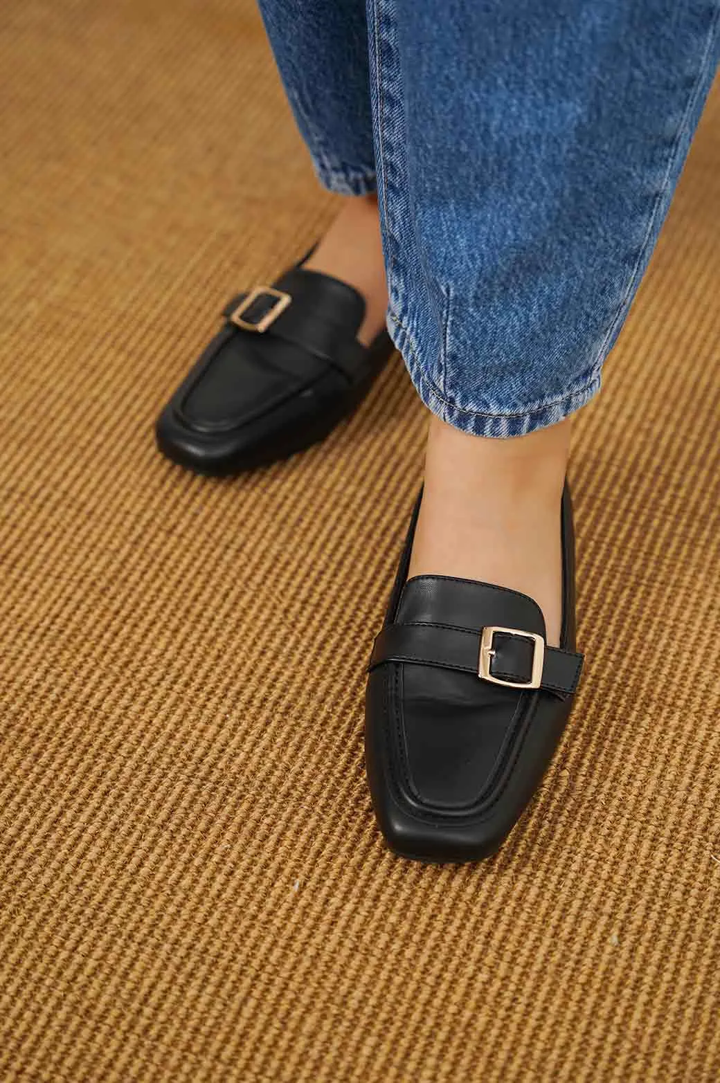 LOAFERS WITH BUCKLE