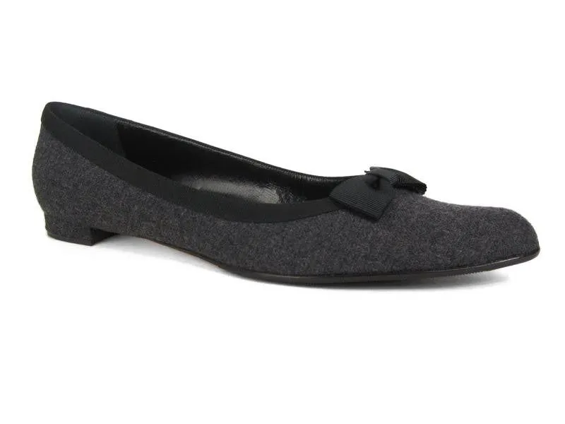 Manolo Blahnik Gray Flannel Lokot Flats