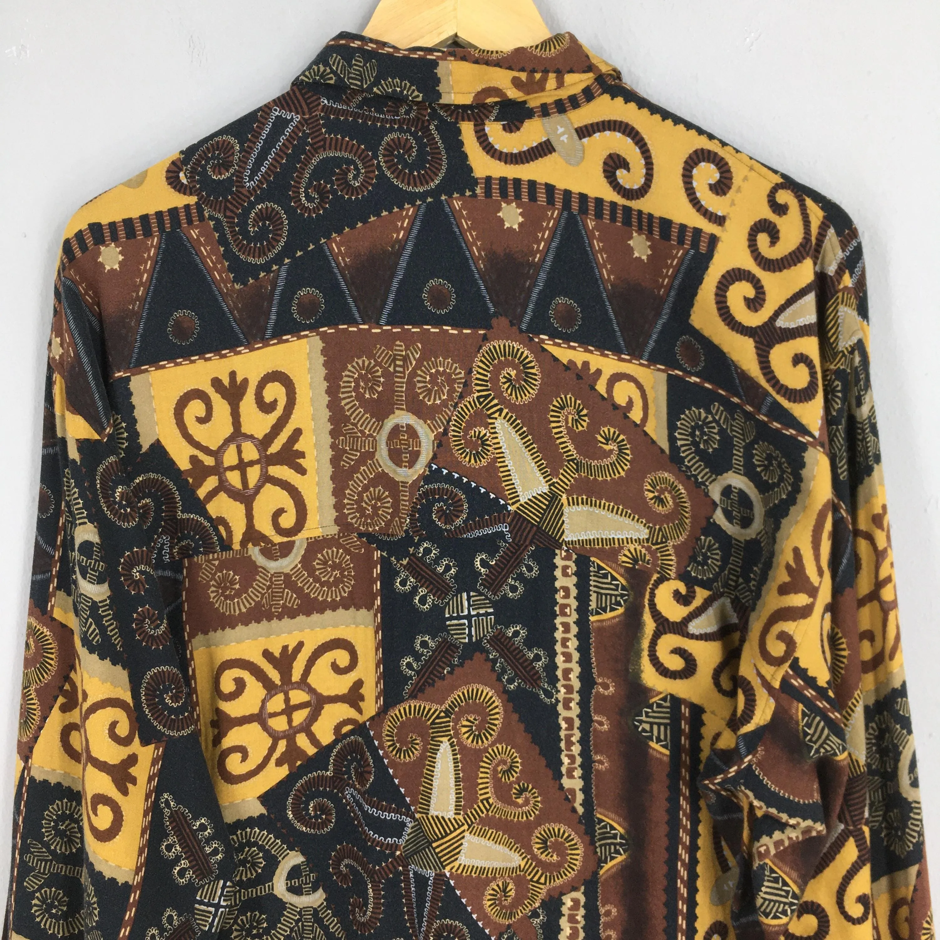 Novelty Baroque Artwork Rayon Shirt Large