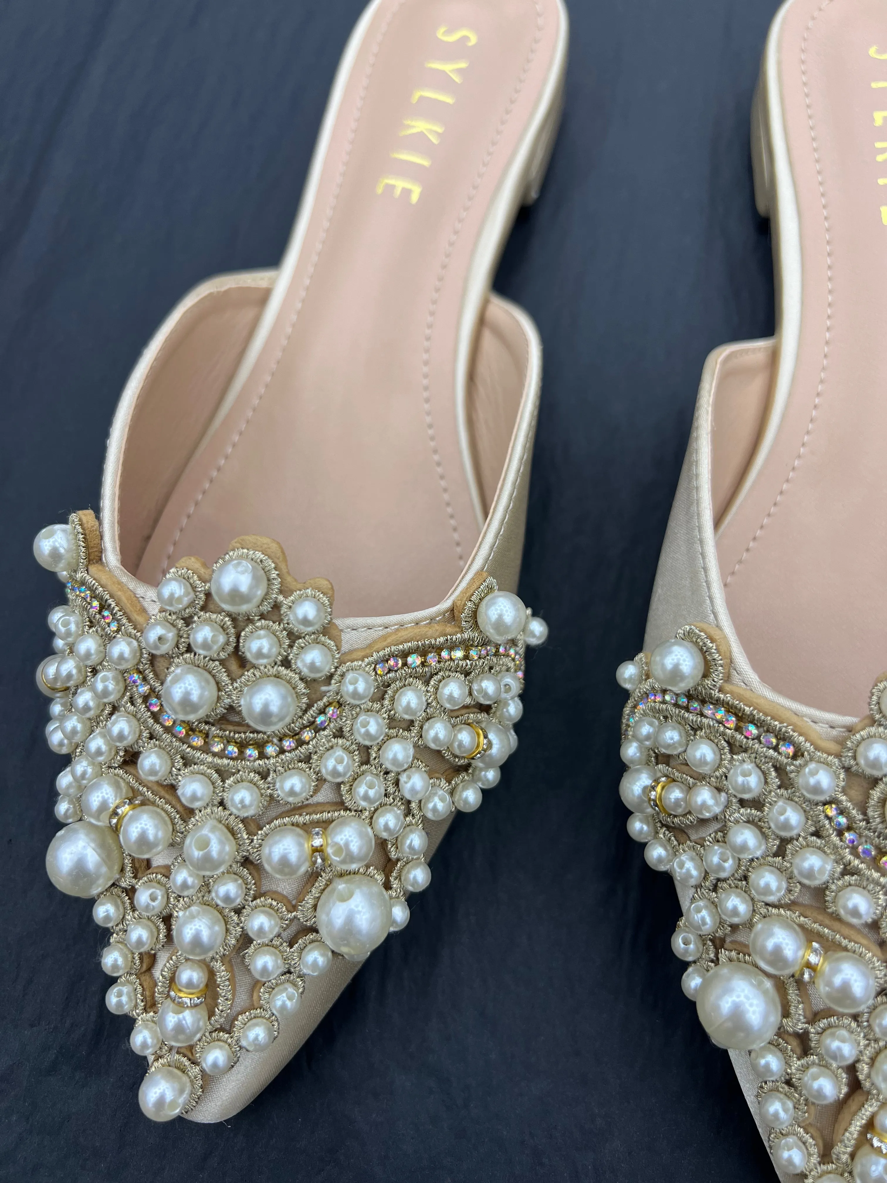 Sophia pumps